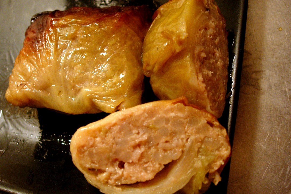 WHAT YOU NEED for Low-Carb Ground Beef Stuffed Cabbage Rolls: Key Ingredients & Setup Checklist